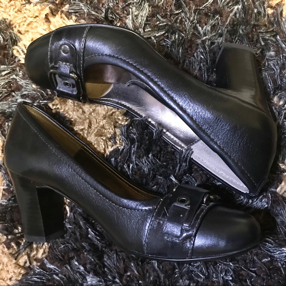 🚨 CLEARANCE! Söfft Black Pumps With Buckle